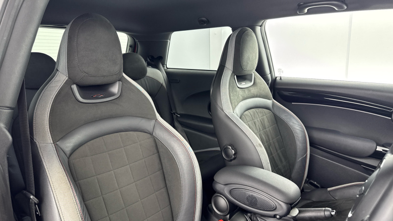 MINI Hatchback 1.5 Cooper Sport 3dr Auto Petrol Hatchback